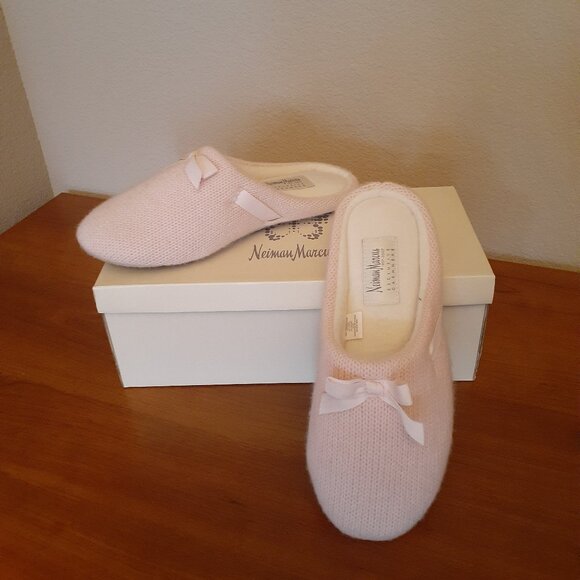 Neiman Marcus Cashmere Slippers - Picture 1 of 13